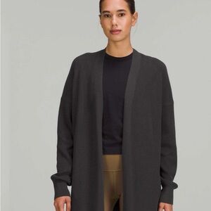 Lululemon Side Slit Sweater Wrap
Graphite Grey 6